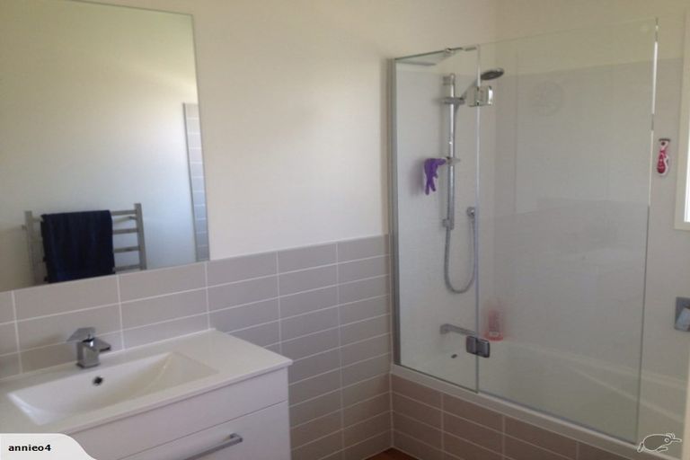 Photo of property in 1/4 Margaret Place, Milford, Auckland, 0620