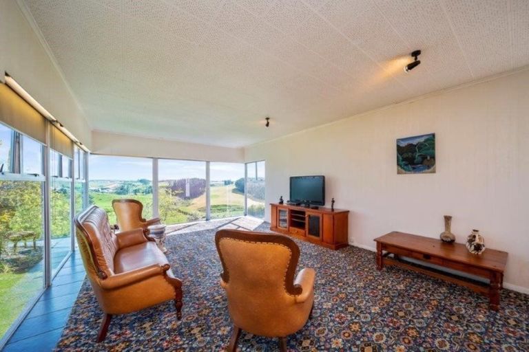 Photo of property in 8a Clifford Street, Hawera, 4610