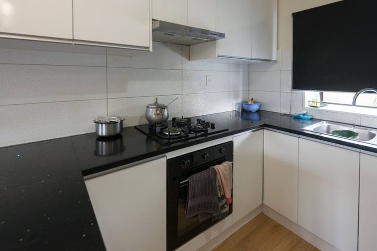 Photo of property in 5 Sherpa Place, Massey, Auckland, 0614