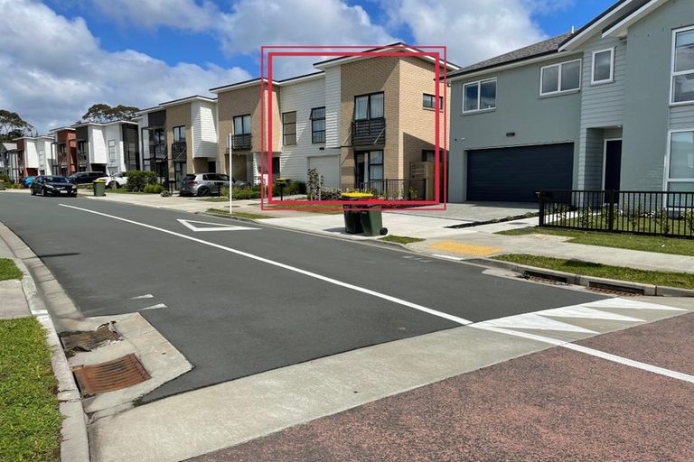 Photo of property in 19 Richard Petterd Way, Swanson, Auckland, 0614