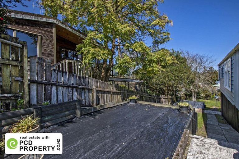 Photo of property in 25 View Road, Hikurangi, 0114