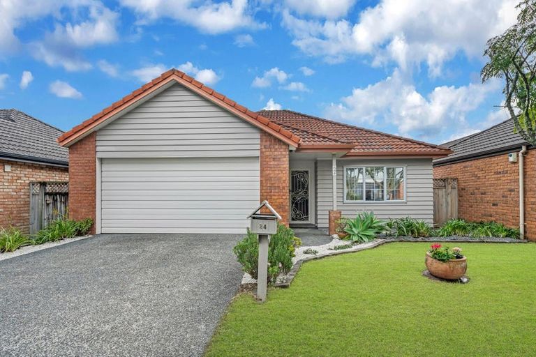 Photo of property in 24 Espalier Drive, Henderson, Auckland, 0612