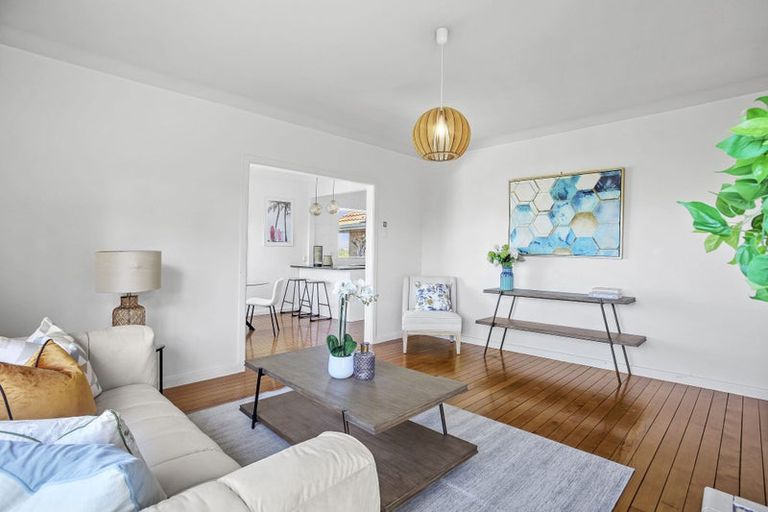 Photo of property in 1/1 Picton Street, Howick, Auckland, 2014