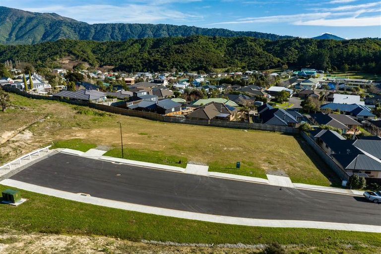 Photo of property in 24 Tui Drive, Picton, 7220