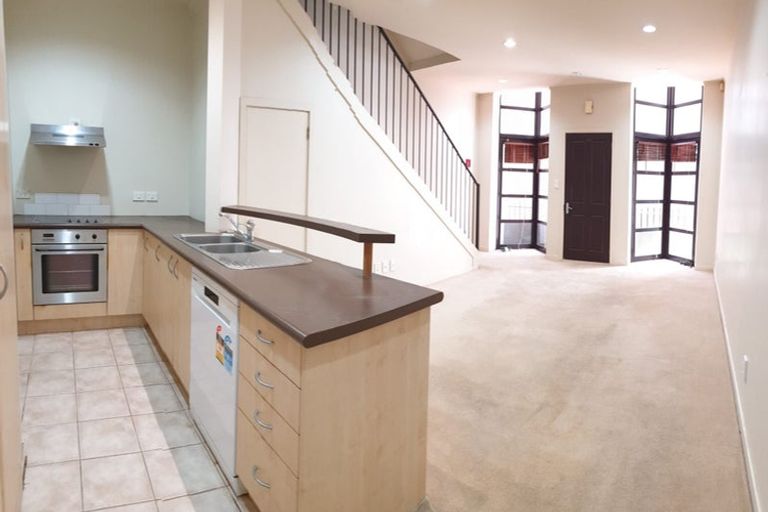 Photo of property in Mendosa Terraces Apartments, 23/9 Ebor Street, Te Aro, Wellington, 6011