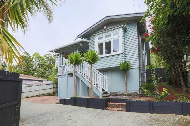 Photo of property in 95 Rosedale Road, Pinehill, Auckland, 0632