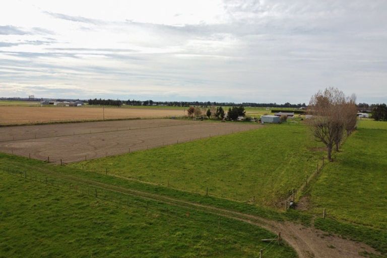 Photo of property in 102 Levels Plain Road, Levels, Timaru, 7975