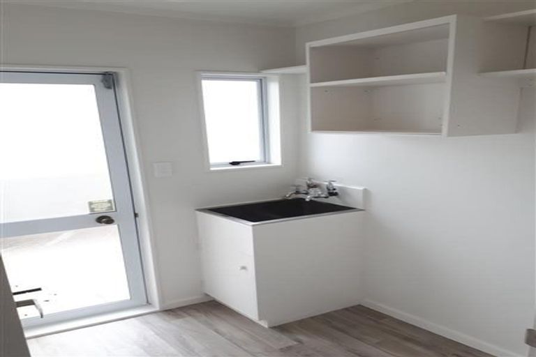 Photo of property in 1/18 Coronation Street, Belmont, Auckland, 0622