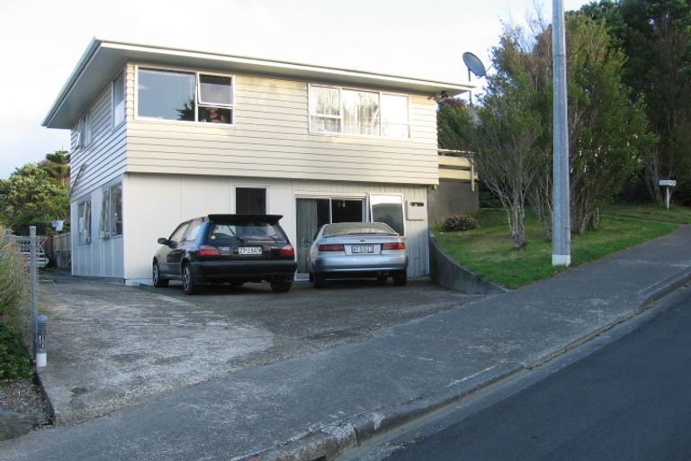 Photo of property in 40 Carluke Street, Paparangi, Wellington, 6037