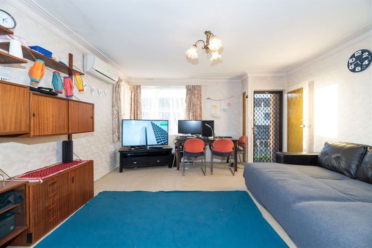 Photo of property in 2/126 Astley Avenue, New Lynn, Auckland, 0600