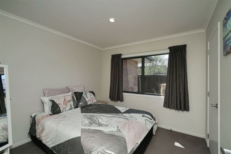Photo of property in 52 Shillingford Boulevard, Rolleston, 7615