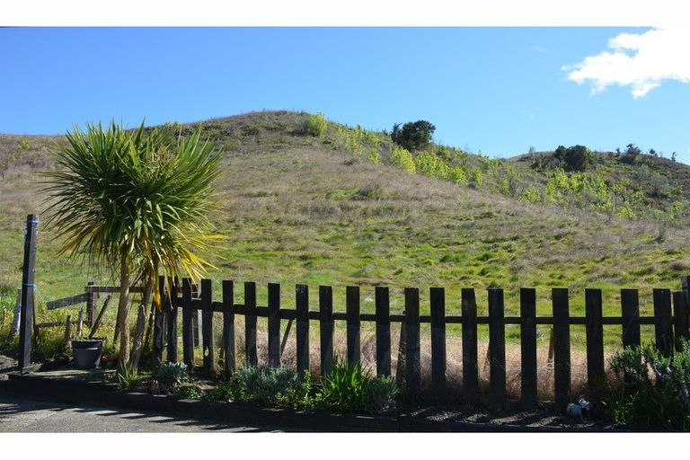 Photo of property in 16 Syme Crescent, Kawerau, 3127
