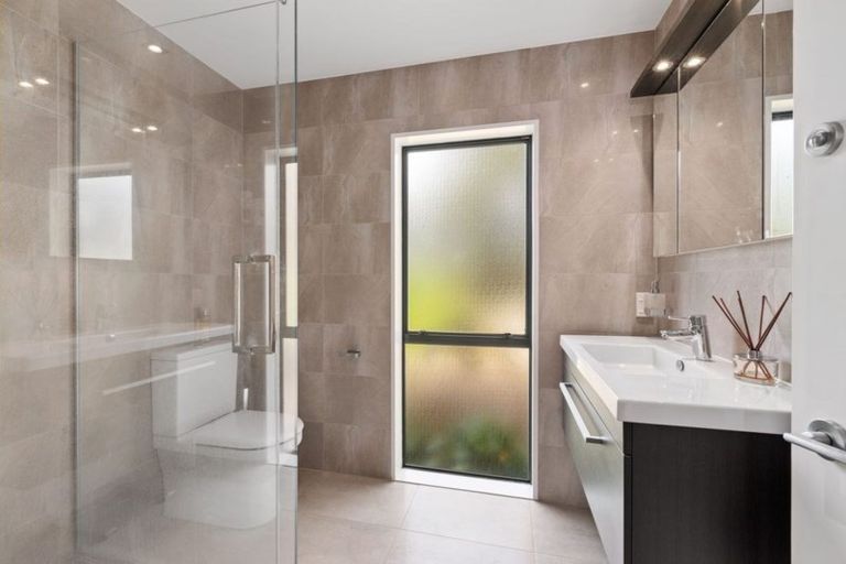 Photo of property in 361g Paremoremo Road, Paremoremo, Auckland, 0632