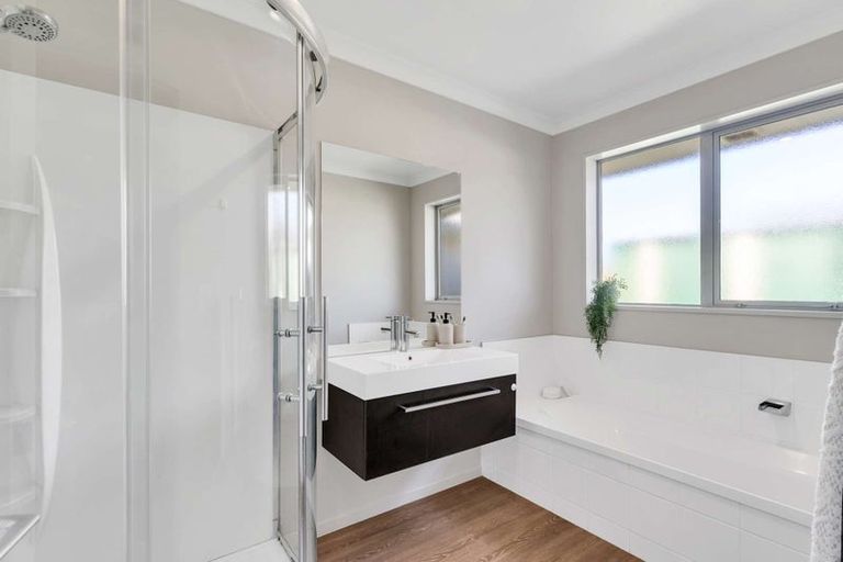 Photo of property in 13 Bradbury Avenue, Rolleston, 7614