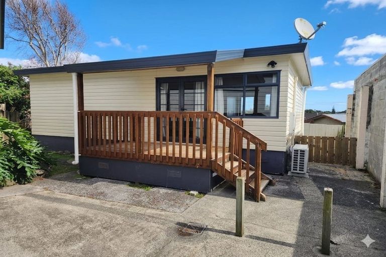 Photo of property in 61 Alabaster Drive, Papatoetoe, Auckland, 2025