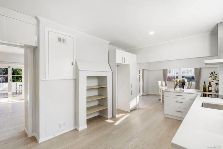 Photo of property in 1/22 Northumberland Avenue, Belmont, Auckland, 0622