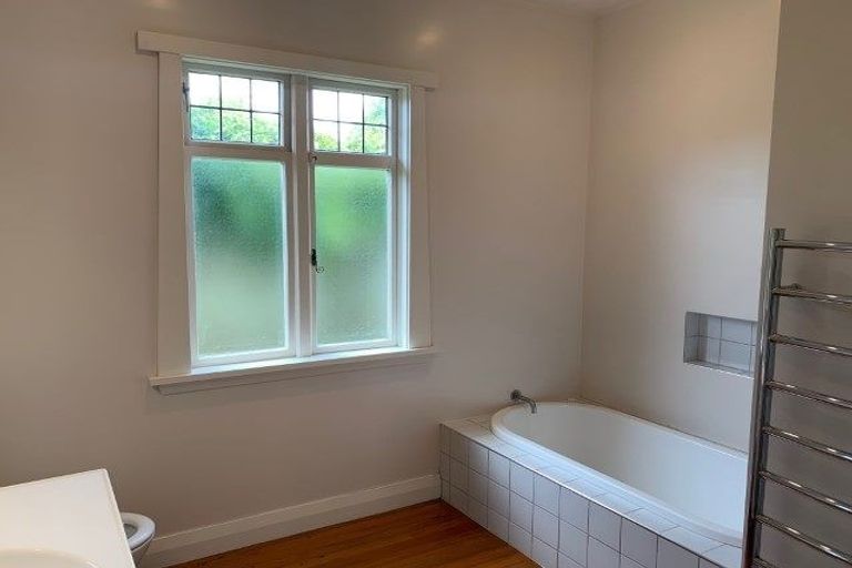 Photo of property in 58 Searells Road, Strowan, Christchurch, 8052