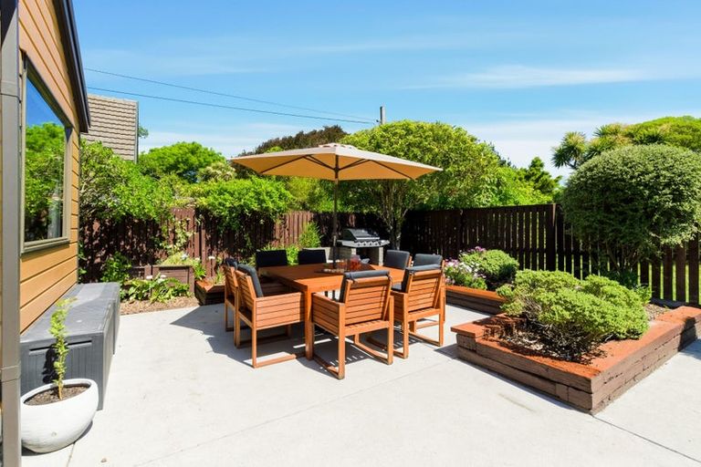Photo of property in 2/238 Estuary Road, South New Brighton, Christchurch, 8062