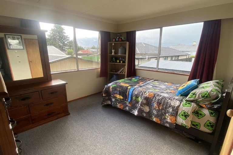 Photo of property in 24 Church Street, Winton, 9720