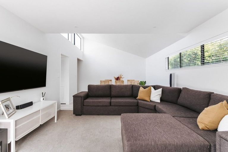 Photo of property in 1 Douglas Place, Papamoa Beach, Papamoa, 3118