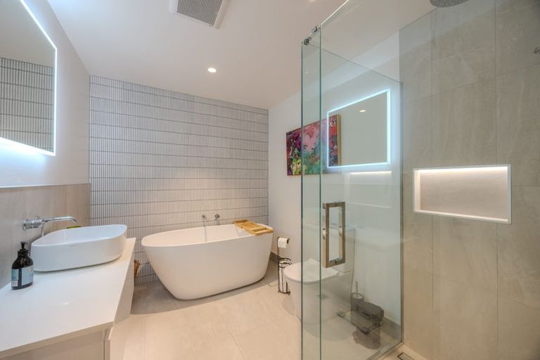 Photo of property in 24 Bellfield Lane, Wanaka, 9305