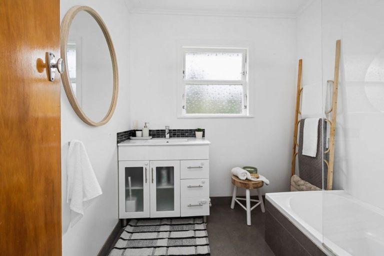 Photo of property in 85 Hilltop Avenue, Morningside, Whangarei, 0110