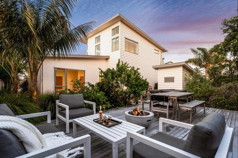 Photo of property in 26 Taumata Road, Omaha, Warkworth, 0986