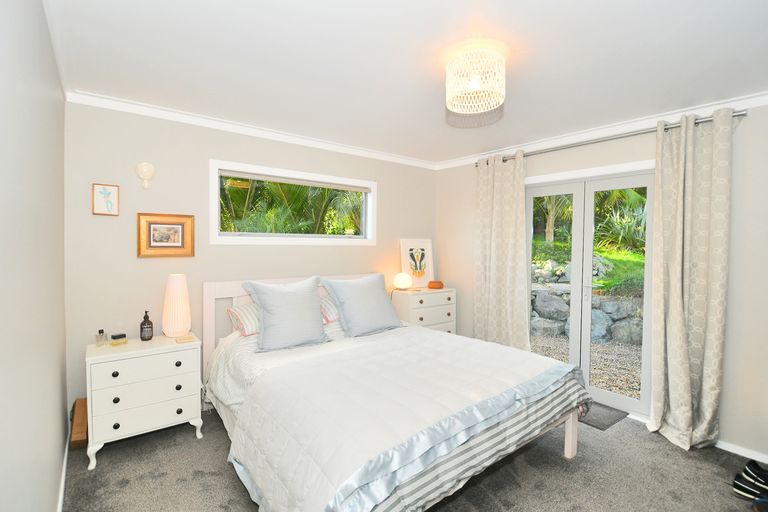 Photo of property in 6 Kendale Drive, Leigh, 0985