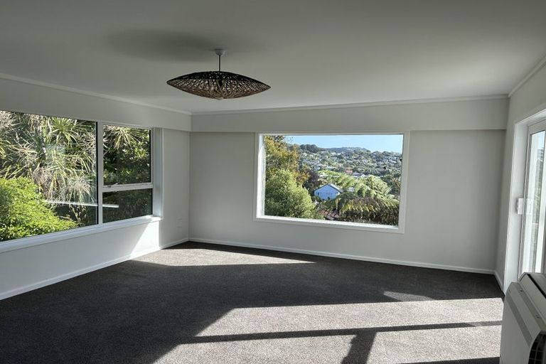 Photo of property in 5 Mamaku Grove, Khandallah, Wellington, 6035