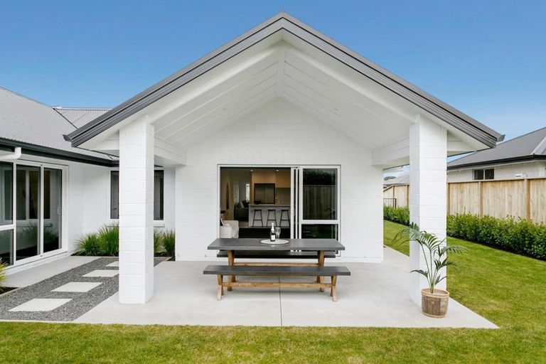 Photo of property in 4 Huka Heights Drive, Rangatira Park, Taupo, 3330