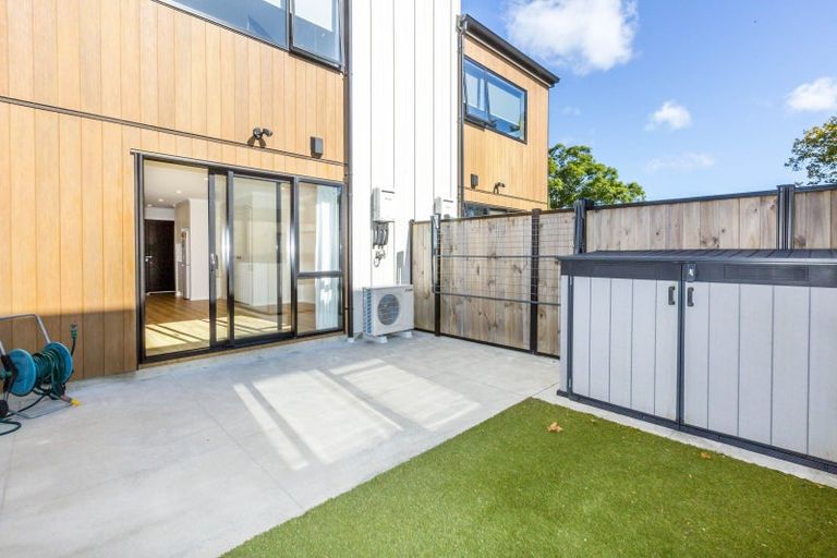 Photo of property in 40 Dahl Drive, Wallaceville, Upper Hutt, 5018