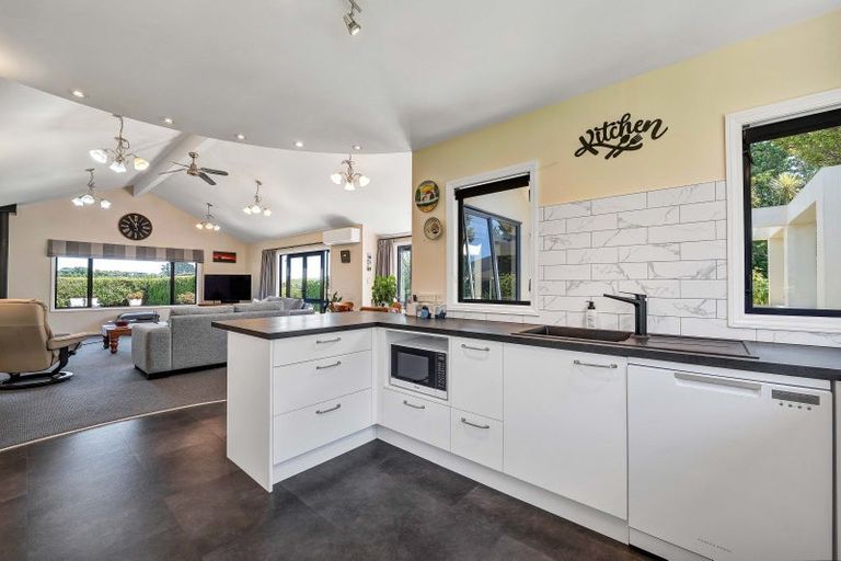 Photo of property in 12c Takiroa Street, Urenui, 4375