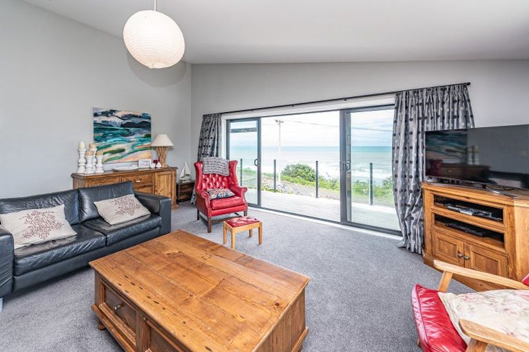 Photo of property in 21 Sunset Parade, Kai Iwi, Whanganui, 4574