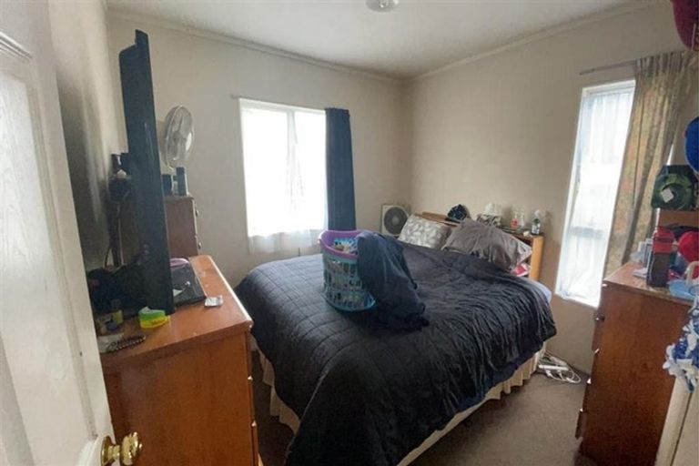 Photo of property in 196 Russell Road, Manurewa, Auckland, 2102