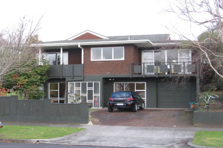 Photo of property in 60 Churchill Avenue, Hokowhitu, Palmerston North, 4410
