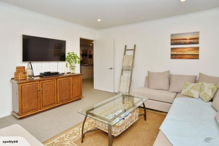 Photo of property in 5 Horomaka Street, Pegasus, 7612