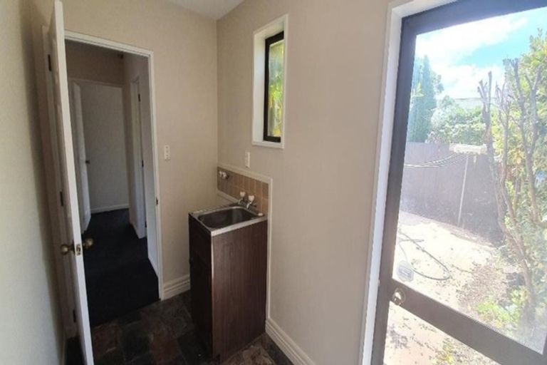 Photo of property in 1/18 Division Street, Riccarton, Christchurch, 8041