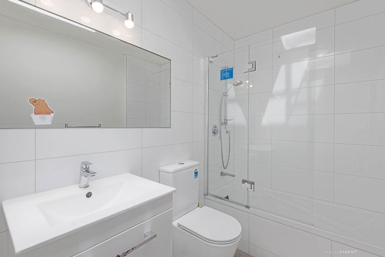Photo of property in Westhaven Apartments, 24/127 Molesworth Street, Thorndon, Wellington, 6011