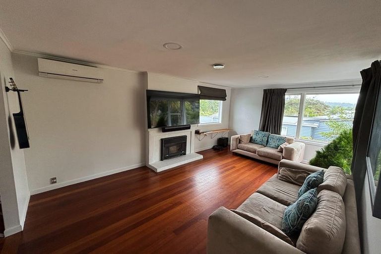 Photo of property in 30 Atkinson Road, Titirangi, Auckland, 0604
