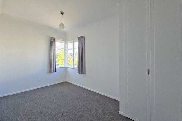 Photo of property in 17 Anzac Avenue, Onekawa, Napier, 4110