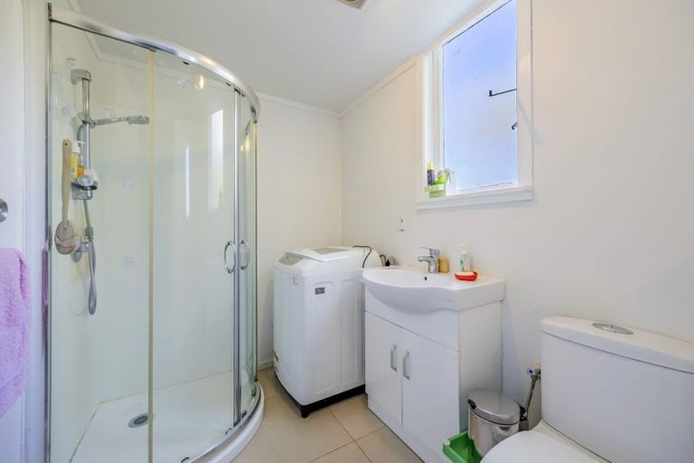 Photo of property in 21 View Road, Glenfield, Auckland, 0627