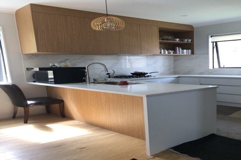 Photo of property in 70c Awaruku Road, Torbay, Auckland, 0630