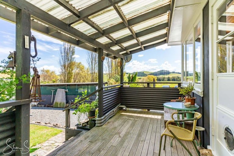 Photo of property in 2305 State Highway 12, Paparoa, 0571