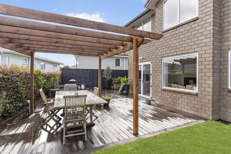 Photo of property in 28 Kotuku Street, Te Atatu Peninsula, Auckland, 0610