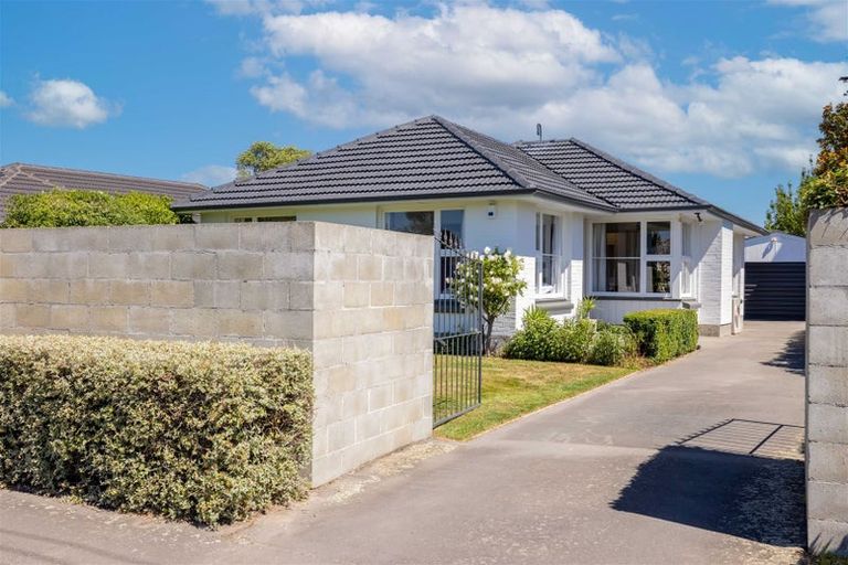 Photo of property in 17 Palmside Street, Somerfield, Christchurch, 8024