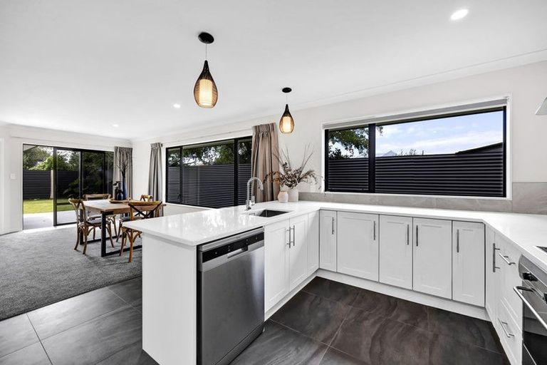 Photo of property in 1 Douglas Street, Hawera, 4610