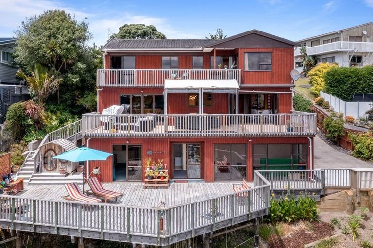 Photo of property in 24 Danbury Drive, Torbay, Auckland, 0630