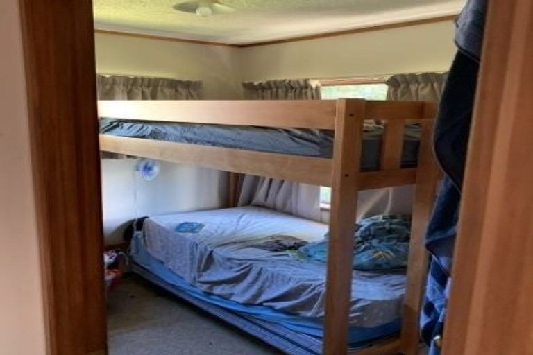 Photo of property in 4/18a Neal Avenue, Glenfield, Auckland, 0629