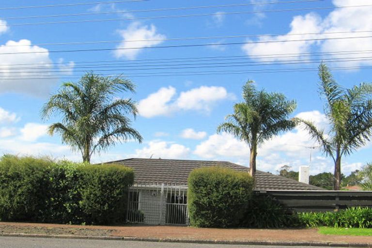 Photo of property in 60 Pleasant Road, Glen Eden, Auckland, 0602