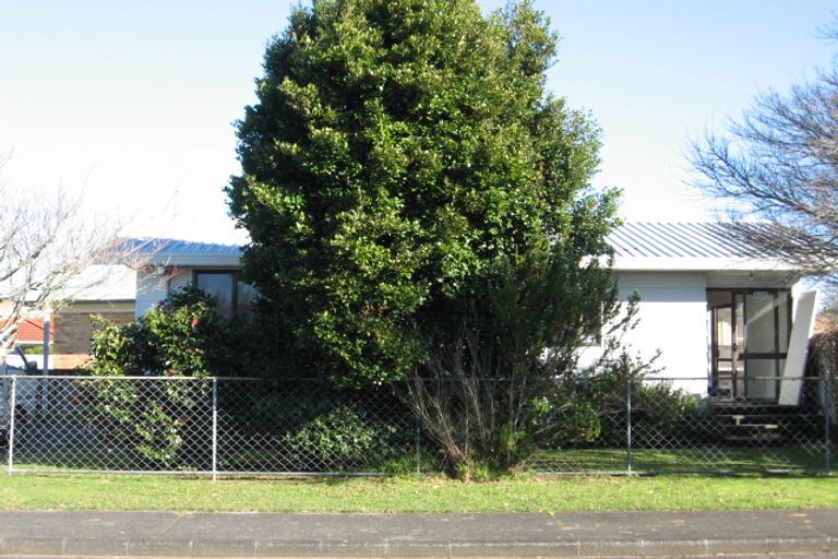 Photo of property in 2/27 Scott Road, Papakura, 2110